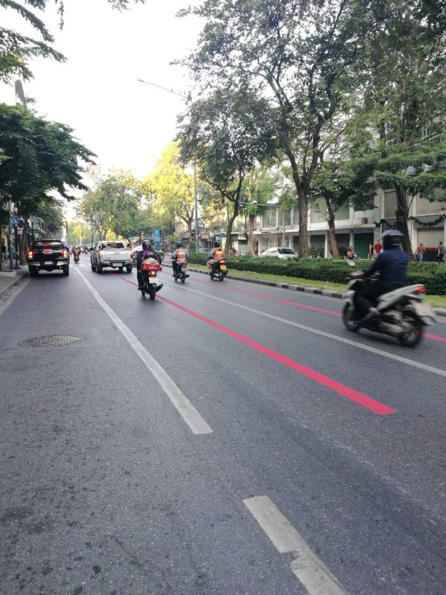กทม.ตีเส้นแดงเป็นเส้นทางสำหรับรถฉุกเฉิน แนะวิธีหลบทาง